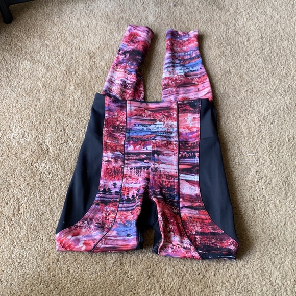 Lululemon leggings - Picture 2 of 9